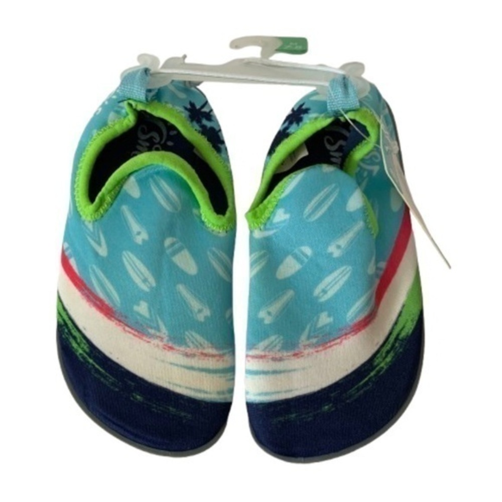 NWT. AQUA LEISURE Sun Smart Hi-Top Water Shoes